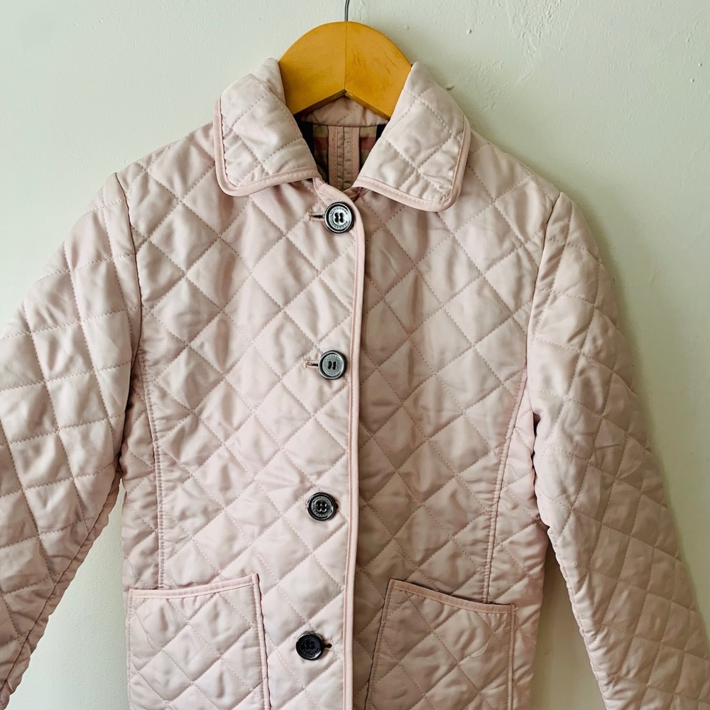 Burberry Light pink Spring/warm fall sz 6   GREAT SHAPE!